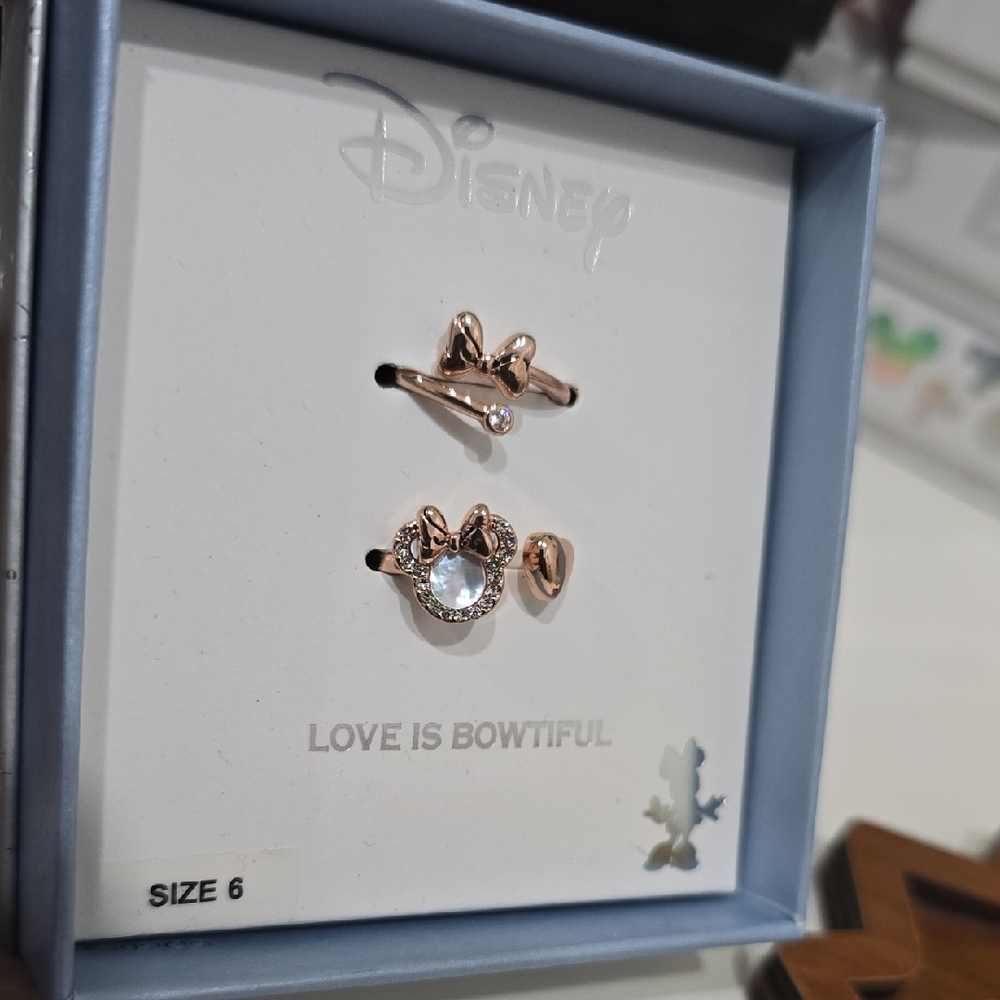Disney Rose Gold Bow and Heart Ring Set